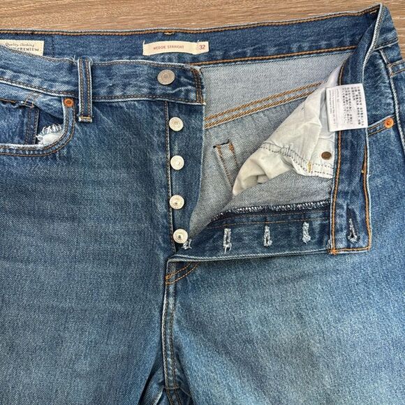 Levi's Blue Wedgie Straight-Leg Denim Jeans with Raw Hem Sz 32 - Picture 4 of 9